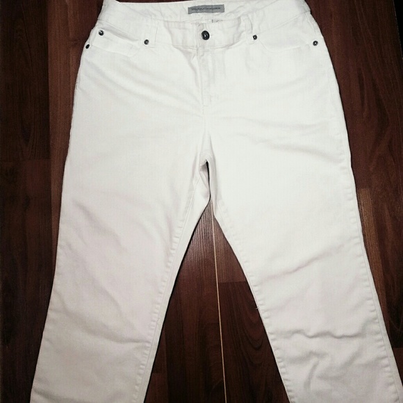 CHICO'S PLATINUM JEANS NWOT - Picture 4 of 6